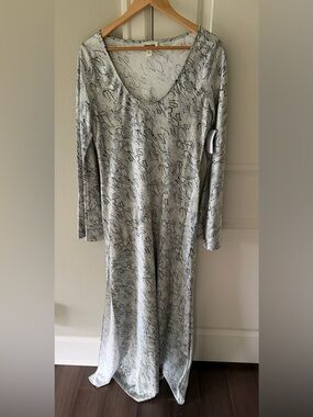 Open Edit Long Sleeve Maxi Dress in Snake Print size large